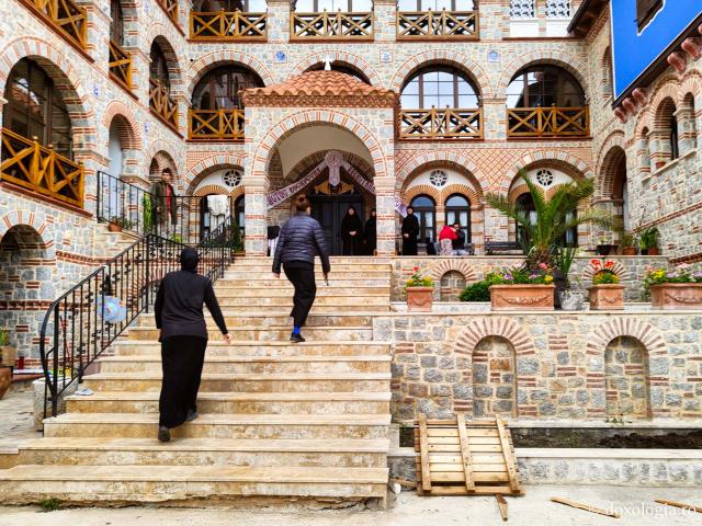 (Foto) Pași de pelerin la Metocul „Sfântul Gheorghe” al Mănăstirii „Ioan Bigorski”