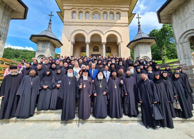 (Foto) Arhimandritul Efrem Vatopedinul a participat la Sinaxa monahală din Arhiepiscopia Clujului