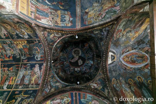 (Foto) Popas la Mănăstirea Sfântul Ioan Lampadistis din Cipru