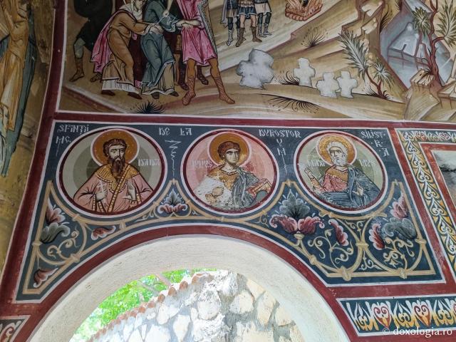 (Foto) Pași de  pelerin la Mănăstirea Dervent