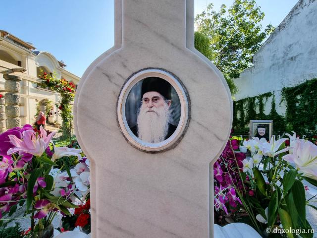 mormântul Părintelui Arsenie Papacioc