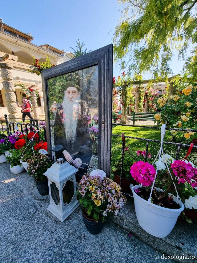 mormântul Părintelui Arsenie Papacioc