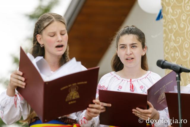 (Foto) Festivalul Concurs „Poezie în glas de copil” (ediția a XII-a) la Parohia Dumitreștii Gălății