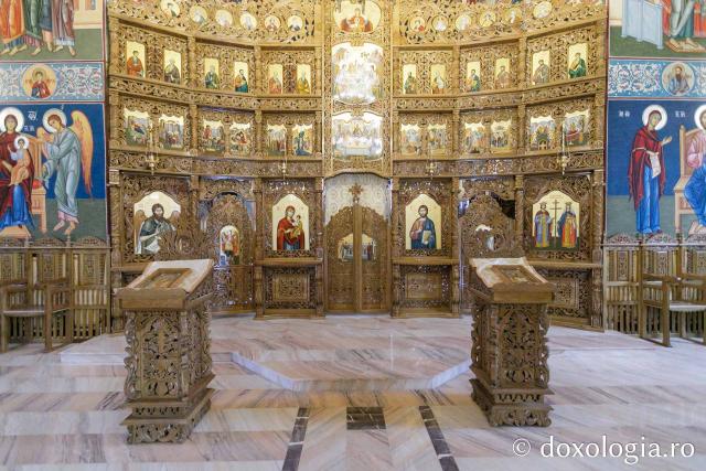 Biserica „Sfinții Împărați Constantin și Elena” din localitatea Mironeasa în așteptarea veșmântului de sfințire / Foto: pr. Silviu Cluci Biserica din Mironeasa