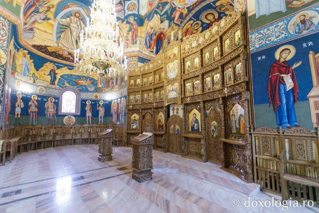 Biserica „Sfinții Împărați Constantin și Elena” din localitatea Mironeasa în așteptarea veșmântului de sfințire / Foto: pr. Silviu Cluci Biserica din Mironeasa