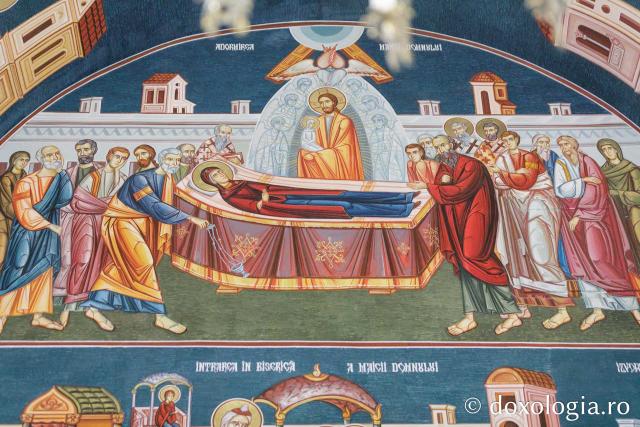 Biserica „Sfinții Împărați Constantin și Elena” din localitatea Mironeasa în așteptarea veșmântului de sfințire / Foto: pr. Silviu Cluci fresca bisericii din Mironeasa