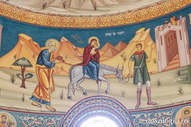 Biserica „Sfinții Împărați Constantin și Elena” din localitatea Mironeasa în așteptarea veșmântului de sfințire / Foto: pr. Silviu Cluci fresca bisericii din Mironeasa