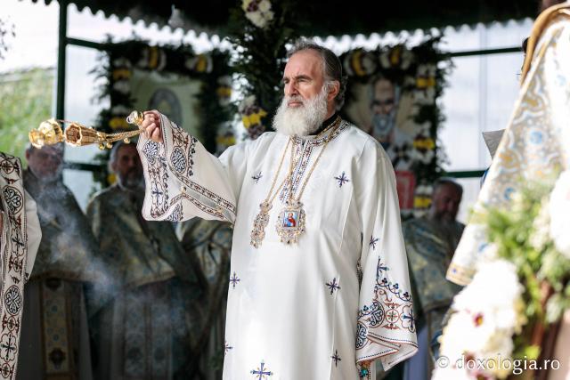 Înaltpreasfințitul Ioachim, Arhiepiscopul Romanului și Bacăului