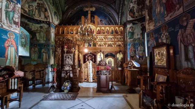 Biserica „Buna Vestire” de la Mănăstirea Sihăstria Putnei