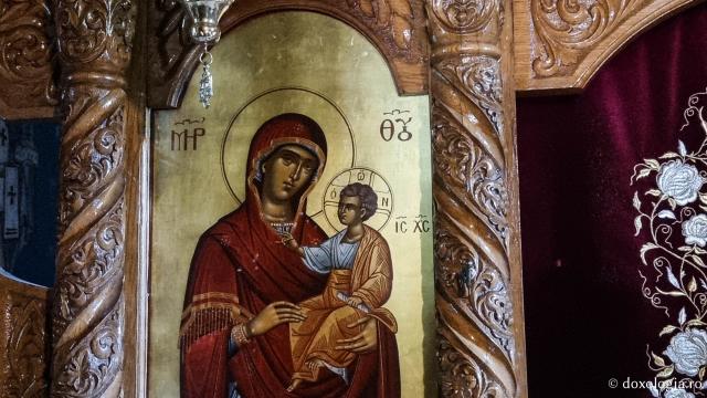 Maica Domnului - Biserica „Buna Vestire” de la Mănăstirea Sihăstria Putnei