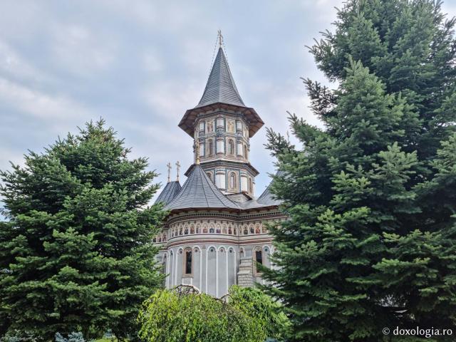 Mănăstirea Cămârzani