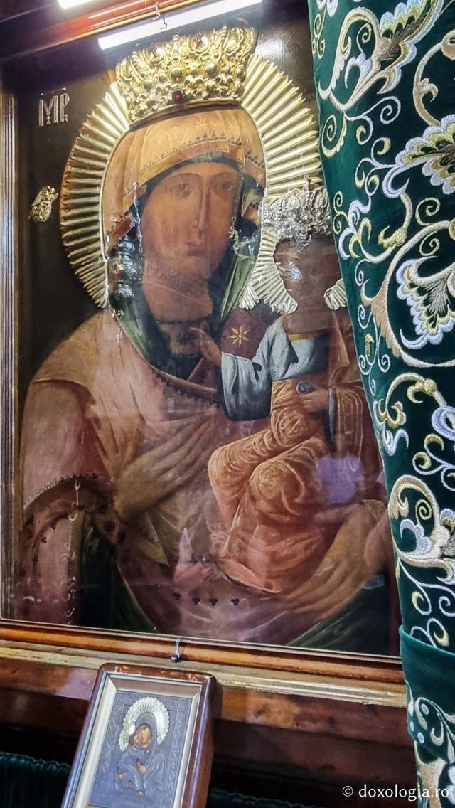 Icoana Maicii Domnului - Mănăstirea Sucevița