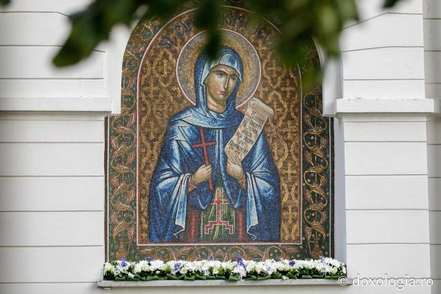 Mozaic cu Sfânta Parascheva