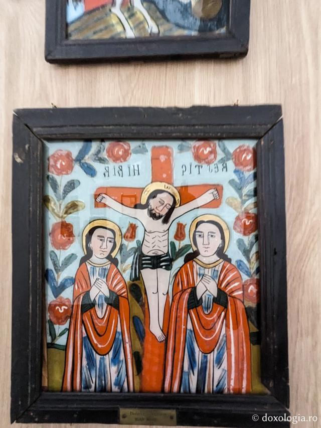 Răstignirea Domnului - Muzeul de icoane pe sticlă „Părintele Zosim Oancea” din Sibiel