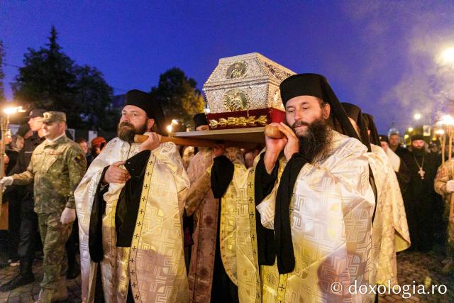 (Foto) Jurnal de pelerin la Sfânta Cuvioasă Parascheva – Ziua a II-a