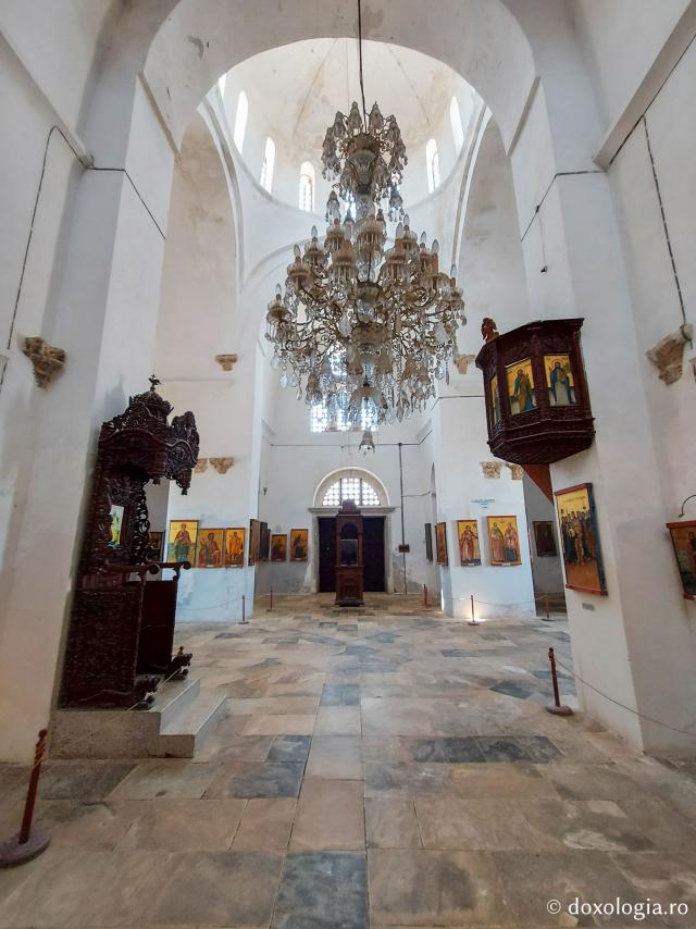 Mănăstirea „Sfântul Apostol Barnaba” din Cipru