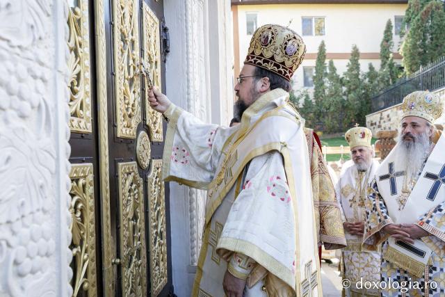 (Foto) Resfințirea Bisericii „Sfântul Arhidiacon Ștefan” Țicău, Iași
