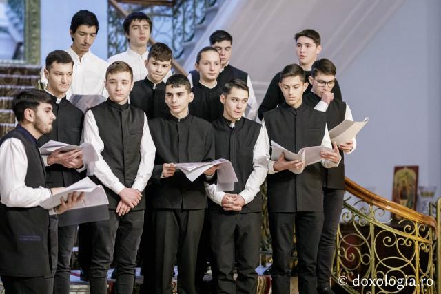 Asociația „Familia Nostra” – Colindători la Reședința Mitropolitană 2023