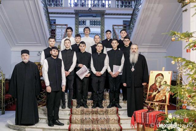 Asociația „Familia Nostra” – Colindători la Reședința Mitropolitană 2023