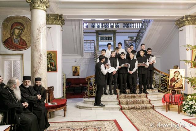 Asociația „Familia Nostra” – Colindători la Reședința Mitropolitană 2023