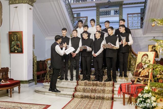 Asociația „Familia Nostra” – Colindători la Reședința Mitropolitană 2023