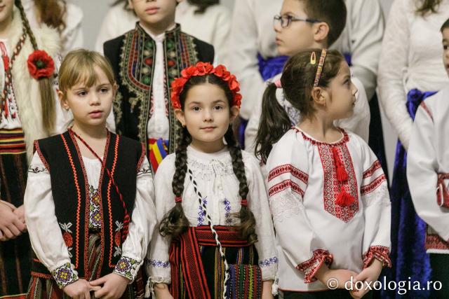 (Foto) Biserica „Sfântul Nicolae Domnesc” din Iași – Colindători la Reședința Mitropolitană 2023