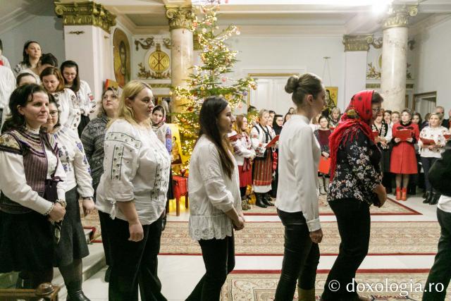 (Foto) Policlinica și Spitalul „Providența” – Colindători la Reședința Mitropolitană 2023