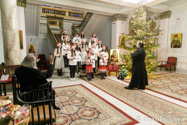 Corul „Sfântul Meletie” al Liceului Tehnologic Special „Vasile Pavelcu” din Iași – Colindători la Reședința Mitropolitană 2023 (Foto) Corul „Sfântul Meletie” al Liceului Tehnologic Special „Vasile Pavelcu” din Iași – Colindători la Reședința Mitropolitană 2023