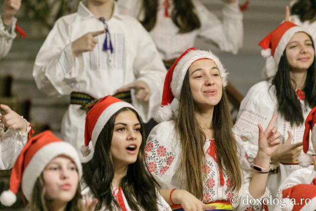 Corul „Sfântul Meletie” al Liceului Tehnologic Special „Vasile Pavelcu” din Iași – Colindători la Reședința Mitropolitană 2023 (Foto) Corul „Sfântul Meletie” al Liceului Tehnologic Special „Vasile Pavelcu” din Iași – Colindători la Reședința Mitropolitană 2023
