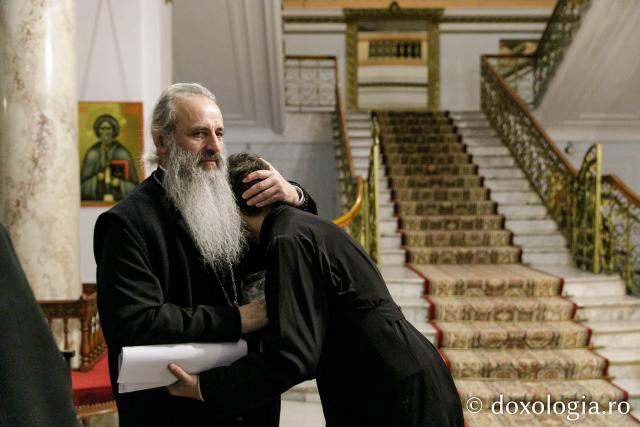 (Foto) Parohia Lupăria – Colindători la Reședința Mitropolitană 2023