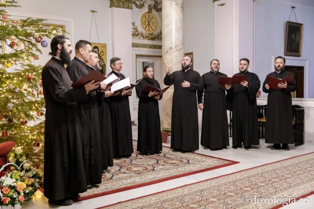 (Foto) Grupul preoți din Basarabia – Colindători la Reședința Mitropolitană 2023