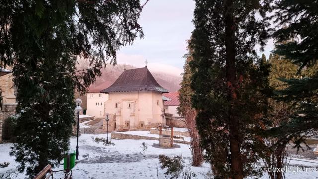 Biserica veche - Mănăstirea Pângărați