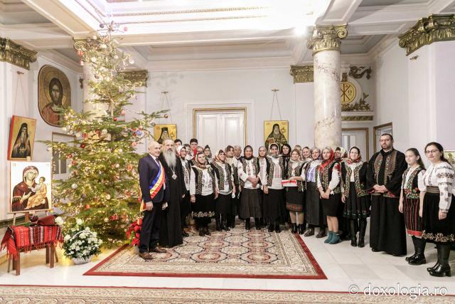 Parohia Cozmești – Colindători la Reședința Mitropolitană 2023