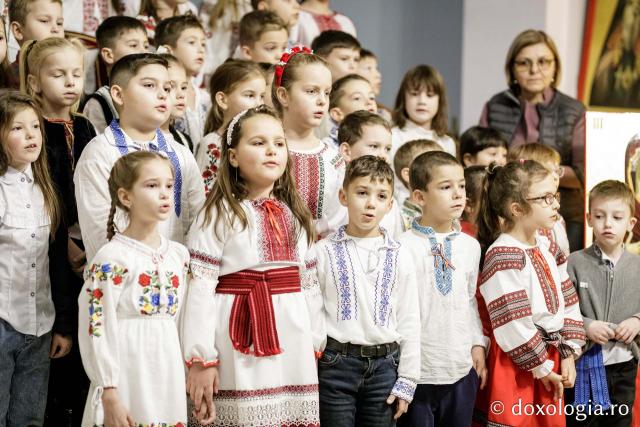 Şcoala „D.D. Pătrăşcanu” din Tomeşti – Colindători la Reședința Mitropolitană 2023