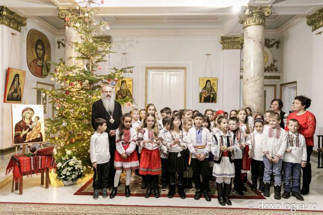 Şcoala „D.D. Pătrăşcanu” din Tomeşti – Colindători la Reședința Mitropolitană 2023