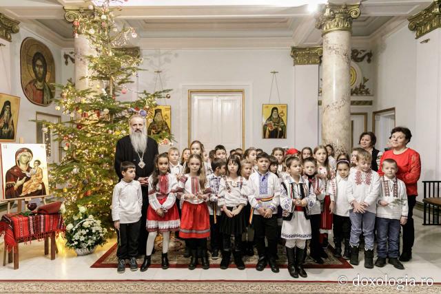 Şcoala „D.D. Pătrăşcanu” din Tomeşti – Colindători la Reședința Mitropolitană 2023