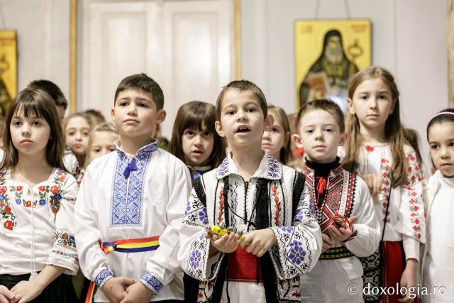 Şcoala „D.D. Pătrăşcanu” din Tomeşti – Colindători la Reședința Mitropolitană 2023