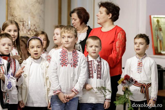 Şcoala „D.D. Pătrăşcanu” din Tomeşti – Colindători la Reședința Mitropolitană 2023