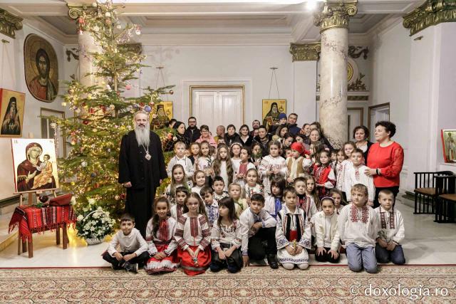 Şcoala „D.D. Pătrăşcanu” din Tomeşti – Colindători la Reședința Mitropolitană 2023