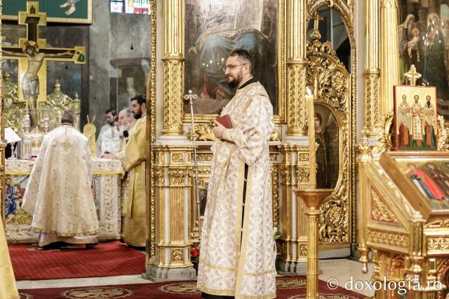 (Foto) Prăznuirea Sfinților Trei Ierarhi la Catedrala Mitropolitană din Iași – 2024