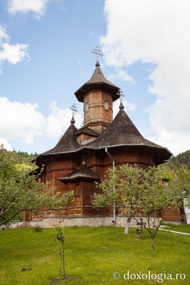 Schitul Agapia Veche