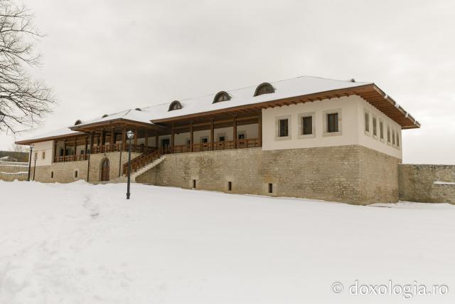 (Foto) Peisaje de iarnă la Mănăstirea Bârnova
