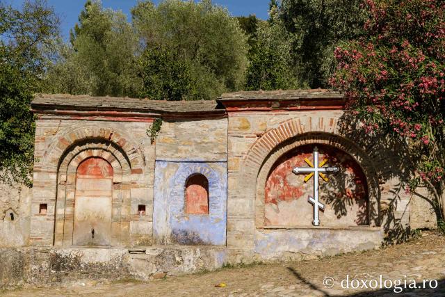 (Foto) Pași de pelerin la Mănăstirea Hilandar – Athos