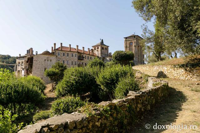 (Foto) Pași de pelerin la Mănăstirea Hilandar – Athos