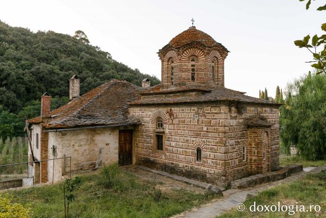 (Foto) Pași de pelerin la Mănăstirea Hilandar – Athos