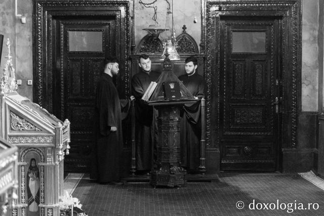Liturghia Darurilor mai înainte sfințite, la Catedrala Mitropolitană din Iași
