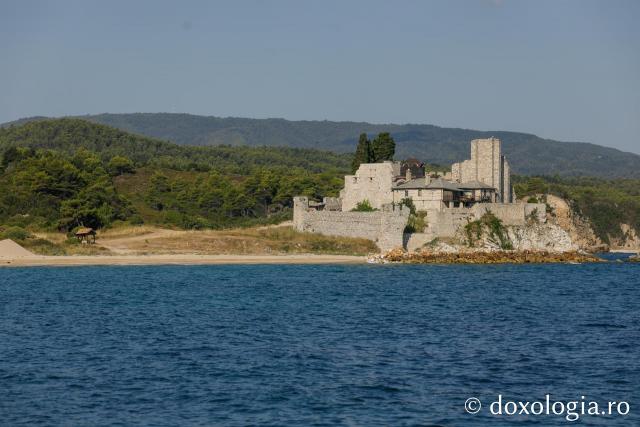 Călătorie pe mare în partea de nord-est a Sfântului Munte Athos