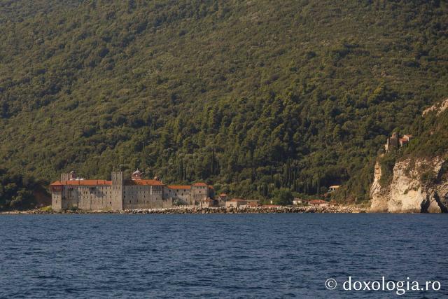 Călătorie pe mare în partea de nord-est a Sfântului Munte Athos