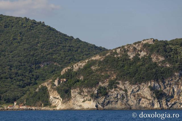 Călătorie pe mare în partea de nord-est a Sfântului Munte Athos