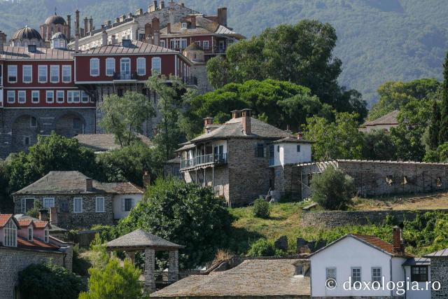 Călătorie pe mare în partea de nord-est a Sfântului Munte Athos